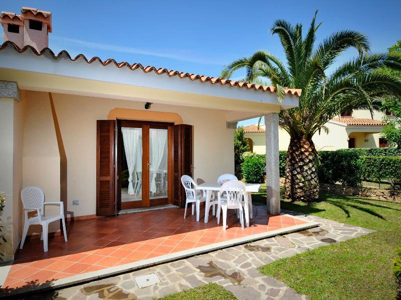 Residence Le Canne San Teodoro  Eksteriør bilde